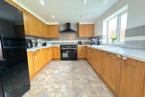4 Burleigh Close, Willenhall, WV12 4SB
