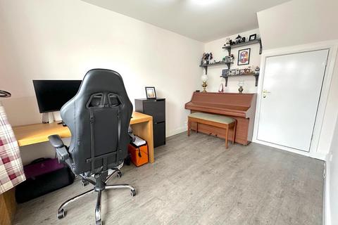 4 Burleigh Close, Willenhall, WV12 4SB