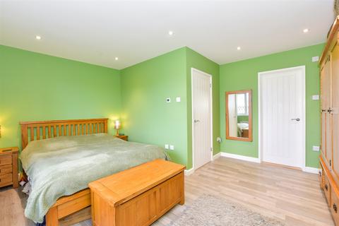 4 bedroom detached bungalow for sale, Mapletree Avenue, Waterlooville, Hampshire