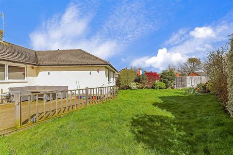 4 bedroom detached bungalow for sale, Mapletree Avenue, Waterlooville, Hampshire