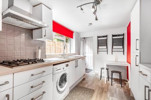 5 bedroom terraced house to rent, Marmont Road Peckham SE15