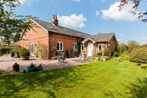 4 bedroom detached house for sale, Davenport Lane, Mobberley, WA16