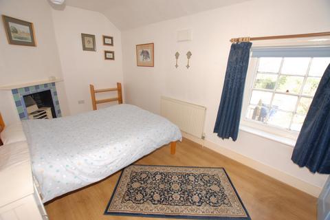12 Coastguard Cottages, Hythe, CT21 6HN