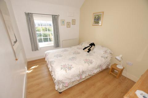 12 Coastguard Cottages, Hythe, CT21 6HN