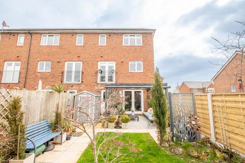 4 bedroom townhouse for sale, Santa Cruz Avenue, Lytham St. Annes, FY8