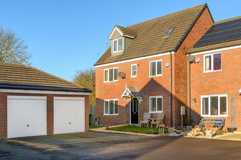 19 Bamburgh Close, Amble, Morpeth, NE65 0GR