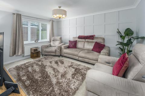 19 Bamburgh Close, Amble, Morpeth, NE65 0GR