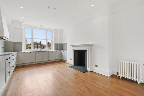 4 bedroom apartment to rent, Harley Street, Marylebone, W1G
