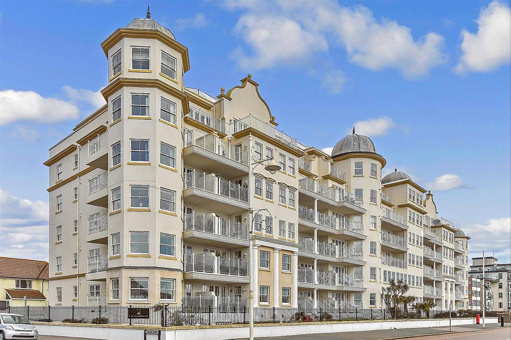 The Esplanade, Bognor Regis, West Sussex 2 bed apartment for sale £