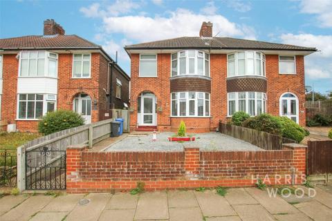 11 Dereham Avenue, Ipswich, IP3 0QA