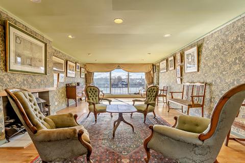 7 bedroom terraced house for sale, Ferry Street, London E14