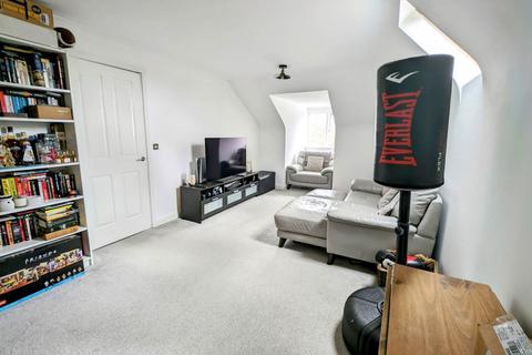 1 bedroom flat for sale, Royal Drive, Bordon GU35