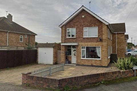 3 bedroom semi-detached house to rent, Highgate Avenue, Birstall LE4