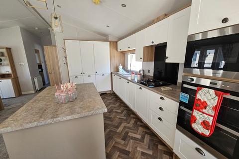 2 bedroom lodge for sale, Dawlish Sands Holiday Park