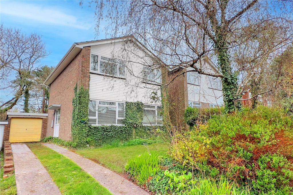 Magnolia Close, Pentwyn, Cardiff, CF23 4 bed detached house for sale £325,000