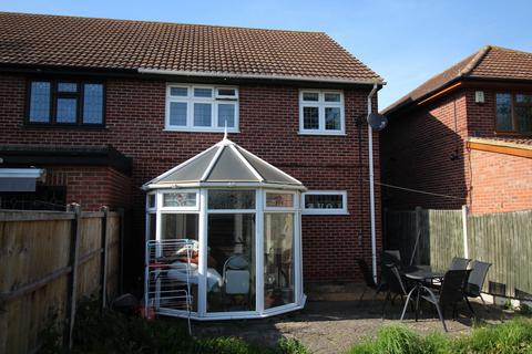 15 Warwick Road, Rainham, RM13 9XU