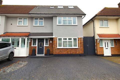 5 Nelson Road, Rainham, RM13 8AU