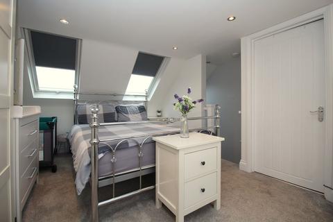 5 Nelson Road, Rainham, RM13 8AU