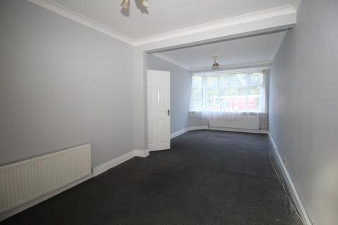 3 bedroom terraced house to rent, Rainham RM13