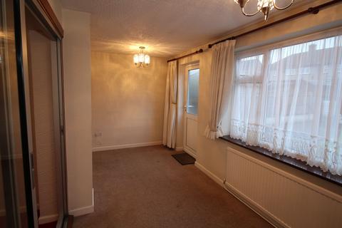 3 bedroom terraced house to rent, Rainham RM13