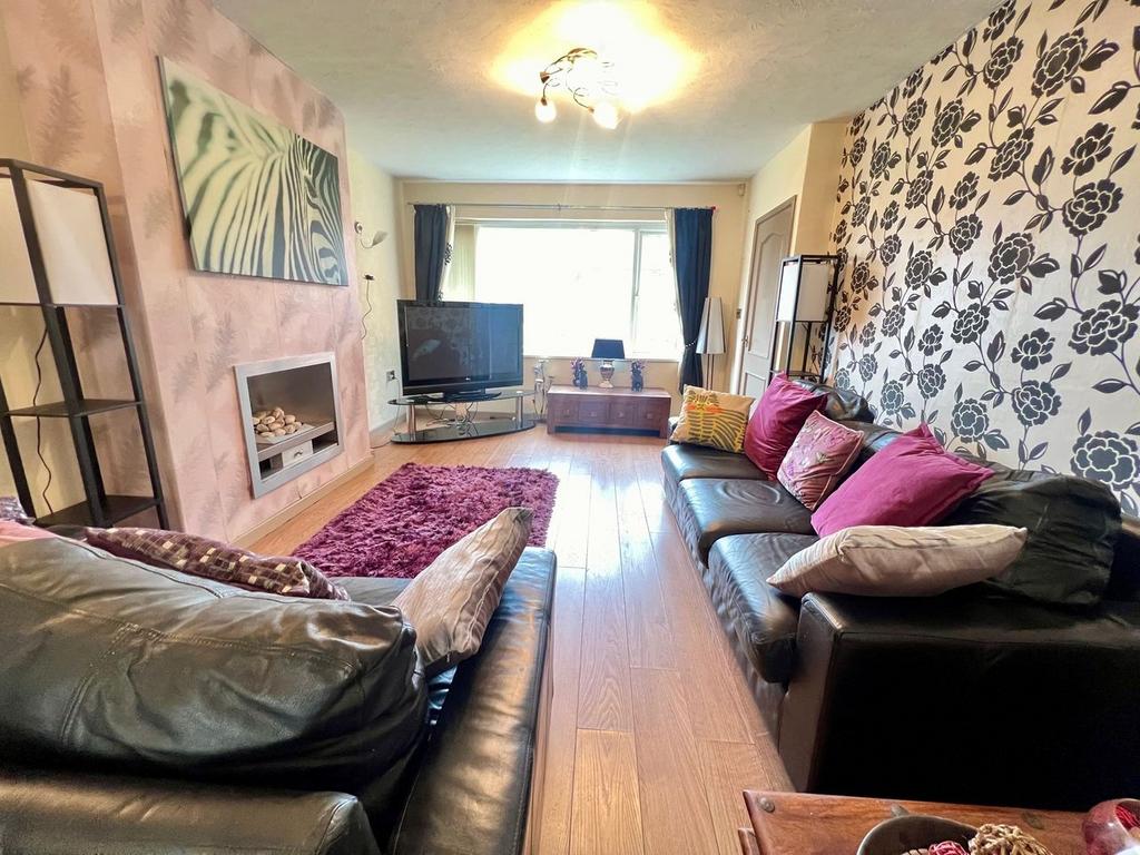 Summerbridge Crescent, Bradford BD10 3 bed townhouse for sale £139,950