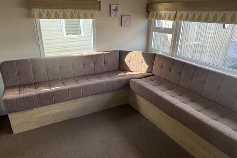 2 bedroom static caravan for sale, Felixstowe Beach Holiday Park