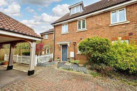 3 bedroom townhouse for sale, Orchard Close, Burgess Hill, RH15