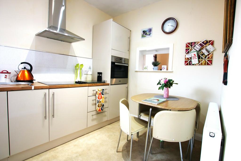 Mill Hill Street, Mill Hill, Blackburn 3 bed end of terrace house for