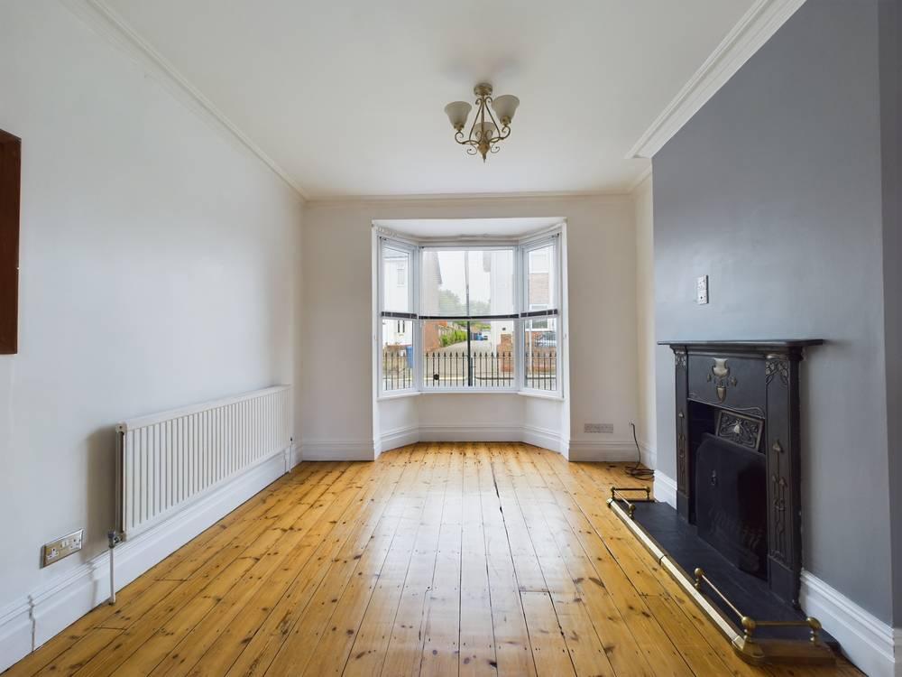 Main Street, Willerby, HU10 2 bed terraced house for sale £159,000