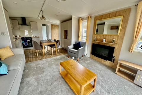 2 bedroom lodge for sale, Hedley Wood Holiday Park