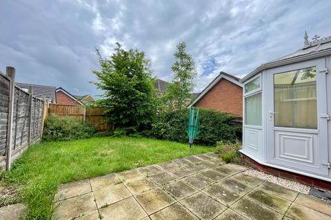 3 bedroom semi-detached house to rent, Bridgnorth Row, Worcester WR4