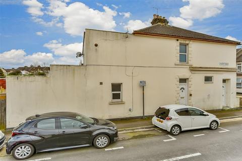2 bedroom end of terrace house for sale, Belmont Road, Gillingham, Kent