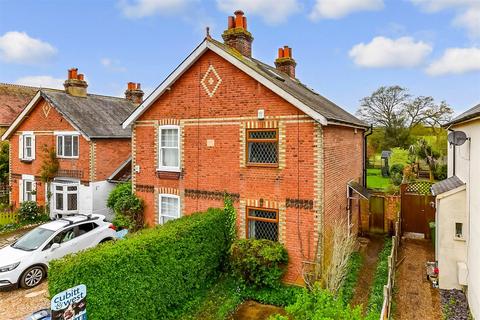 2 bedroom semi-detached house for sale, Leatherhead Road, Chessington, Surrey