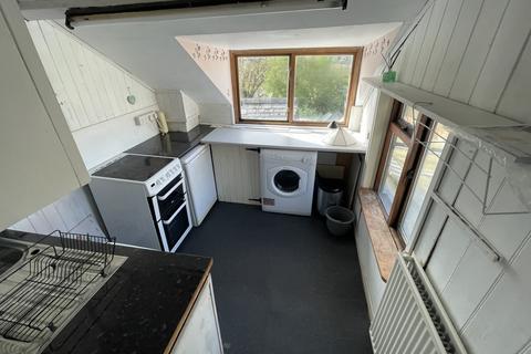 1 bedroom flat to rent, 36 Railway Approach, East Grinstead, West Sussex, RH19
