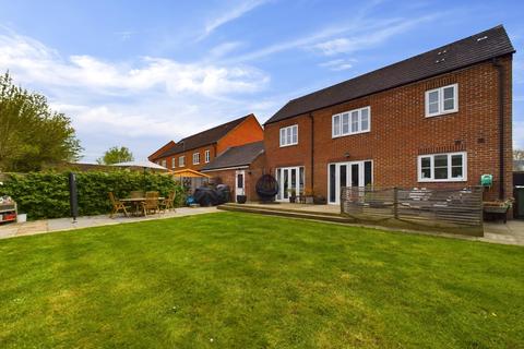 4 bedroom link detached house for sale, Kirby Drive, Bramley, Tadley, Hampshire, RG26