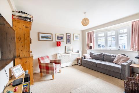 1a Bakers Lane, Lingfield, RH7 6HE