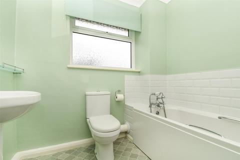 20 Christie Walk, Yateley, GU46 6YD