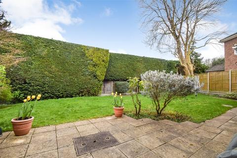 20 Christie Walk, Yateley, GU46 6YD