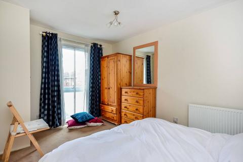 2 bedroom flat to rent, Ravensmede Way, Chiswick, London, W4