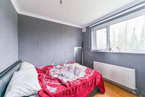 6 Elder Oak Close, London, SE20 8BJ
