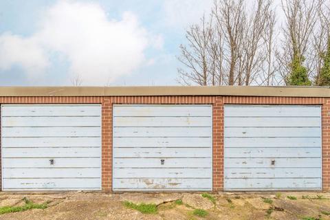 6 Elder Oak Close, London, SE20 8BJ