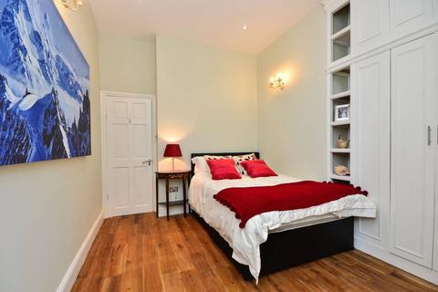 2 bedroom maisonette to rent, Cromwell Road, South Kensington, London, SW5