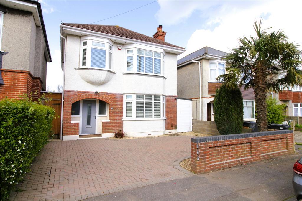 Victoria Park Road, Bournemouth, BH9 3 bed detached house for sale £