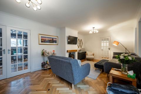 20 Duddingston Row, Edinburgh, EH15 3ND