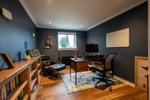 20 Duddingston Row, Edinburgh, EH15 3ND