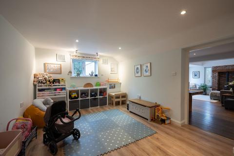 20 Duddingston Row, Edinburgh, EH15 3ND