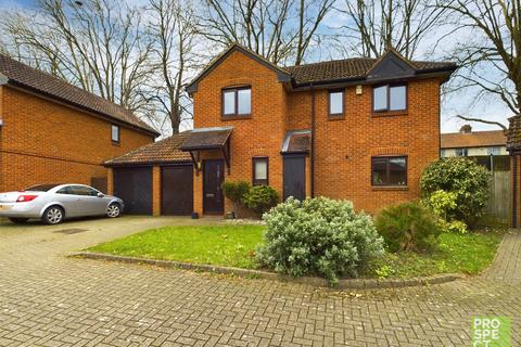 3 bedroom detached house to rent, Stonefield Park, Maidenhead, Berkshire, SL6