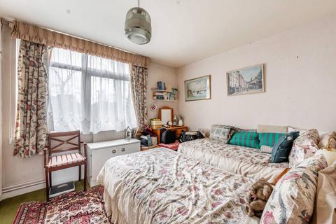 3 bedroom flat for sale, ROSEDALE CLOSE, Stanmore, HA7