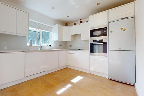 4 bedroom semi-detached house to rent, Wentworth Hill, Wembley, Greater London, HA9