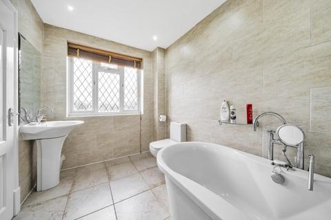 152 Wickham Way, Beckenham, BR3 3AS